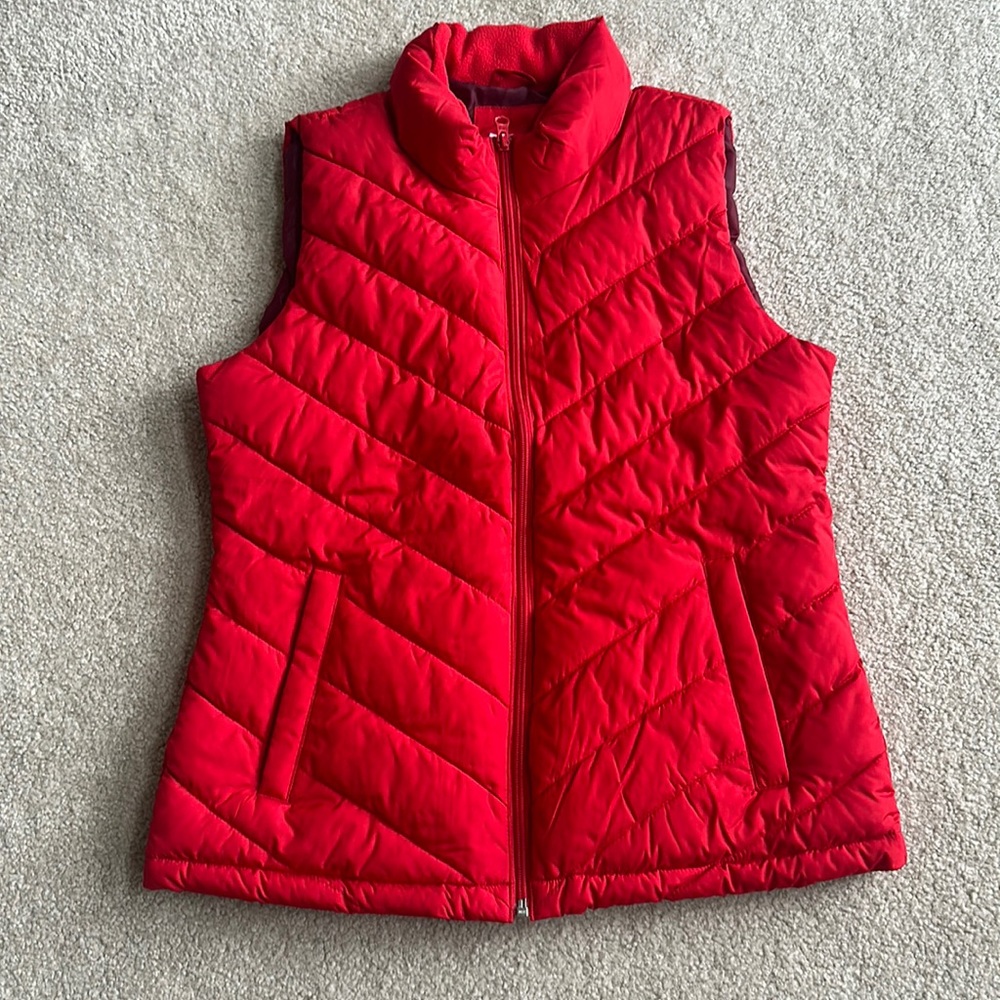 Gap puffer vest